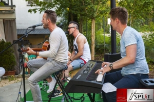 Junik :: Acoustic Rock & Pop aus Reutlingen